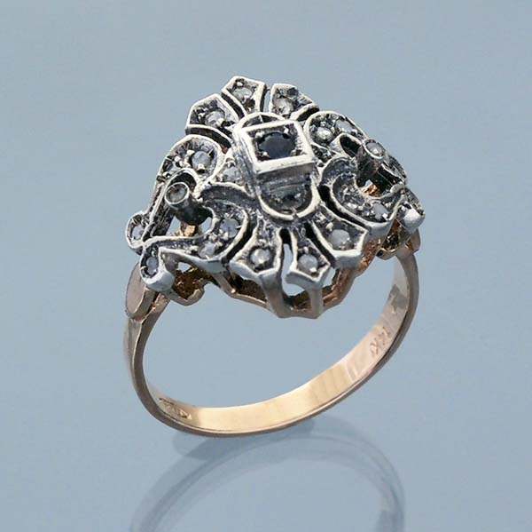 Diamant-Saphir-Ring.